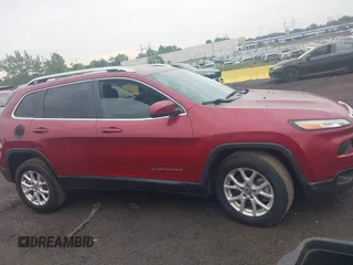 2017 Jeep Cherokee Latitude с VIN 1C4PJMCSXHW568202, выставлен на аукционе IAAI как лот 42686478 с пробегом 25 165 миль миль и . История ставок и продаж доступна на DreamBid. Изображение 13.