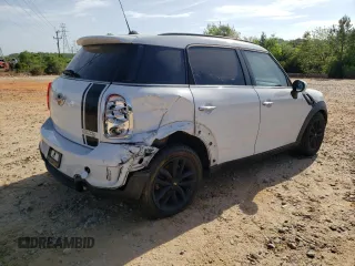 2012 MINI Countryman S with VIN WMWZC3C55CWP20240, listed as a Copart auction lot 53879585 with 141,331 mi miles and Salvage Title. Bid and sale history available at DreamBid. Image 3.