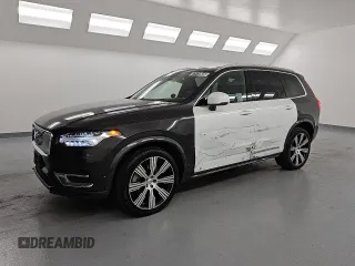 2024 Volvo XC90 Plus Bright Theme z VIN YV4H60CE3R1206572, wystawiony jako Copart lot #57970885 z przebiegiem 6 345 mil mil oraz Czysty tytuł • Clean title. Historia ofert i sprzedaży dostępna na DreamBid. Obrazek 1.