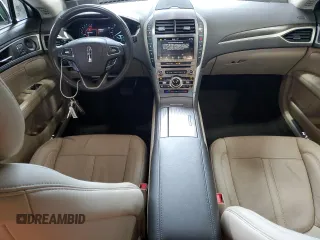 2019 Lincoln MKZ Reserve II z VIN 3LN6L5F95KR609247, wystawiony jako Copart lot #63430845 z przebiegiem 41 835 mil mil oraz Szkoda całkowita • Salvage title. Historia ofert i sprzedaży dostępna na DreamBid. Obrazek 8.