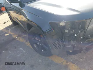 2024 Jeep Grand Cherokee Laredo X with VIN 1C4RJGAG7RC142320, listed as a IAAI auction lot 41709639 with 30,336 mi miles and . Bid and sale history available at DreamBid. Image 17.