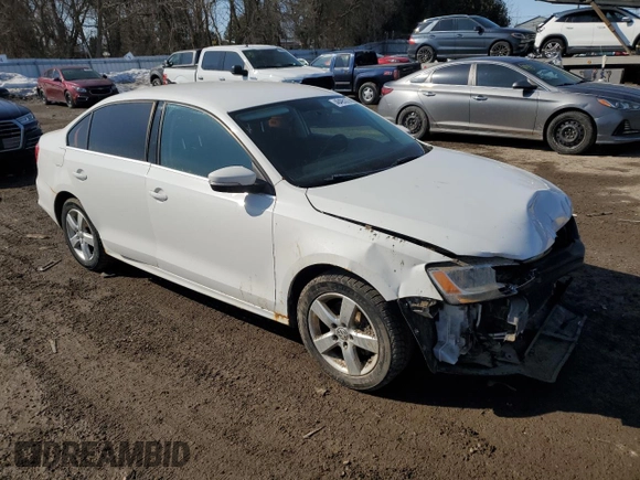 2011 Volkswagen Jetta SE with VIN 3VWDX7AJ7BM371585, listed as a Copart auction lot 48495275 with 198,268 mi miles and Clean title. Bid and sale history available at DreamBid. Image 4.