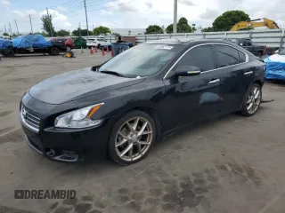 2010 Nissan Maxima SV z VIN 1N4AA5AP9AC861886, wystawiony jako Copart lot #60562775 z przebiegiem 136 658 mil mil oraz Szkoda całkowita • Salvage title. Historia ofert i sprzedaży dostępna na DreamBid. Obrazek 1.
