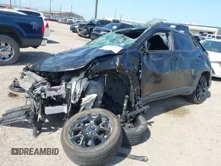 2023 Jeep Compass Latitude с VIN 3C4NJDBN3PT549241, выставлен на аукционе IAAI как лот 42462419 с пробегом 22 316 миль миль и . История ставок и продаж доступна на DreamBid. Изображение 18.