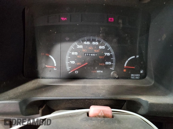 1994 Geo Tracker z VIN 2CNBE18U3R6952403, wystawiony jako Copart lot #79038524 z przebiegiem 271 461 mil mil oraz Szkody całkowita. Historia ofert i sprzedaży dostępna na DreamBid. Obrazek 9.