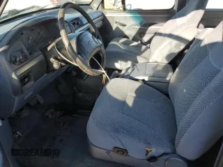 1992 Ford F-250 с VIN 1FTHX26G8NKB92391, выставлен на аукционе Copart как лот 42746455 с пробегом 191 244 миль миль и Чистый • Clean title. История ставок и продаж доступна на DreamBid. Изображение 7.