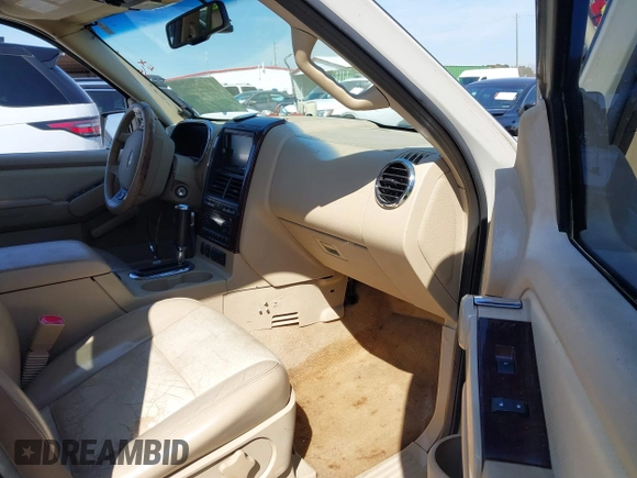 2006 Ford Explorer Limited with VIN 1FMEU75886ZA07635, listed as a IAAI auction lot 41835221 with 245,746 mi miles and . Bid and sale history available at DreamBid. Image 5.