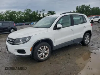 2017 Volkswagen Tiguan S z VIN WVGBV7AX0HK011896, wystawiony jako Copart lot #58370695 z przebiegiem 85 188 mil mil oraz Czysty tytuł • Clean title. Historia ofert i sprzedaży dostępna na DreamBid. Obrazek 1.