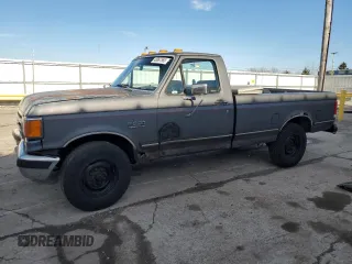 1989 Ford F-250 z VIN 1FTEF25N0KLA60415, wystawiony jako Copart lot #48067565 z przebiegiem 103 916 mil mil oraz Szkoda całkowita • Salvage title. Historia ofert i sprzedaży dostępna na DreamBid. Obrazek 1.
