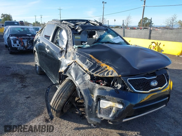 2012 Kia Sorento SX with VIN 5XYKWDA26CG282979, listed as a IAAI auction lot 41018886 with 224,753 mi miles. Bid and sale history available at carsss.com. Image 6.