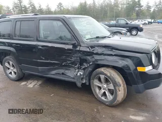2017 Jeep Patriot High Altitude z VIN 1C4NJRFB9HD162469, wystawiony jako IAAI lot #42188220 z przebiegiem 29 056 mil mil oraz . Historia ofert i sprzedaży dostępna na DreamBid. Obrazek 12.