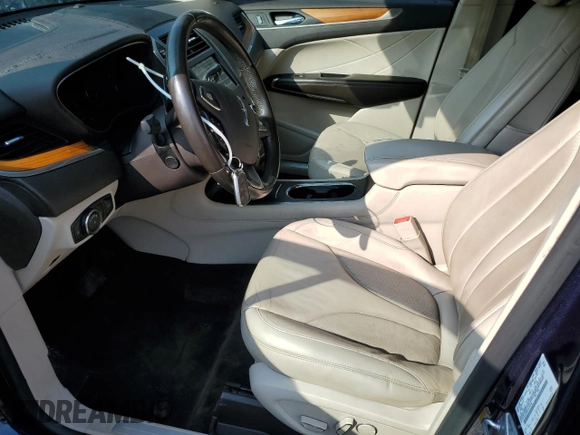 2017 Lincoln MKC Select with VIN 5LMCJ2D90HUL54709, listed as a Copart auction lot 59224785 with 70,318 mi miles and Clean title. Bid and sale history available at DreamBid. Image 7.