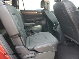 2024 Volkswagen Atlas SE z VIN 1V2KR2CA2RC529295, wystawiony jako Copart lot #54307975 z przebiegiem 14 320 mil mil oraz Szkoda całkowita • Salvage title. Historia ofert i sprzedaży dostępna na DreamBid. Obrazek 11.