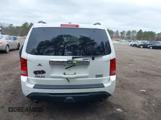 2013 Honda Pilot Touring with VIN 5FNYF4H96DB031577, listed as a IAAI auction lot 41699838 with 180,876 mi miles. Bid and sale history available at carsss.com. Image 16.