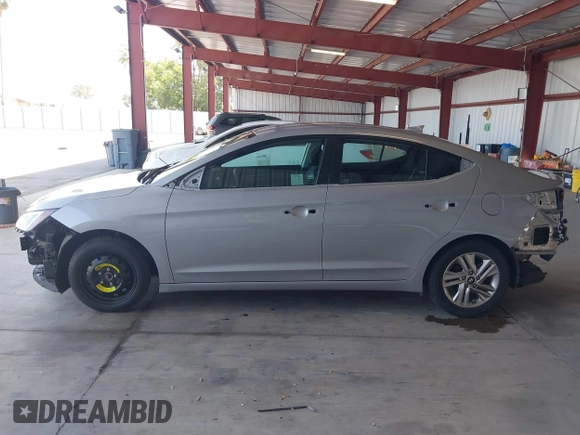 2020 Hyundai Elantra Value Edition z VIN KMHD84LF1LU080709, wystawiony jako IAAI lot #42444385 z przebiegiem 48 331 mil mil oraz . Historia ofert i sprzedaży dostępna na DreamBid. Obrazek 15.