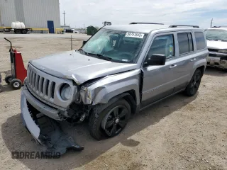 2017 Jeep Patriot High Altitude with VIN 1C4NJPFA5HD122871, listed as a Copart auction lot 50761645 with 105,186 mi miles and Salvage Title. Bid and sale history available at carsss.com. Image 1.