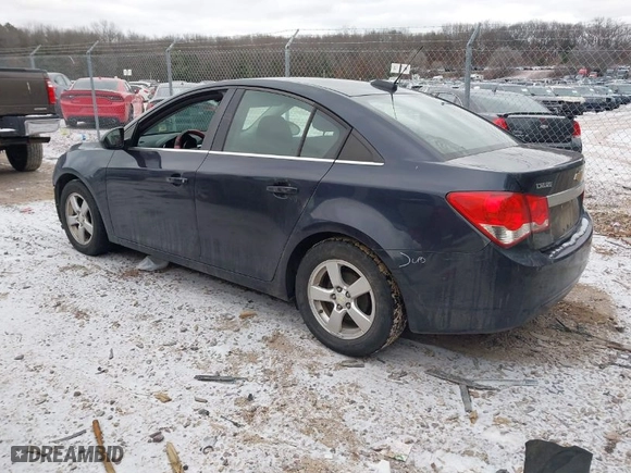 2015 Chevrolet Cruze LT with VIN 1G1PC5SB1F7145395, listed as a IAAI auction lot 41337962 with 141,012 mi miles. Bid and sale history available at carsss.com. Image 3.