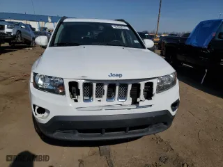 2017 Jeep Compass High Altitude with VIN 1C4NJDEB6HD100547, listed as a Copart auction lot 48453515 with 125,435 mi miles and Clean Title. Bid and sale history available at carsss.com. Image 5.