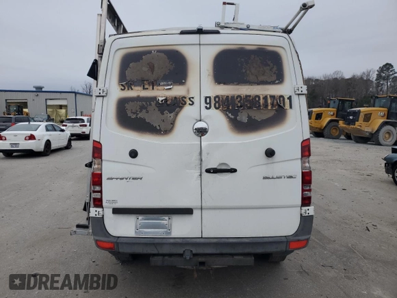 2015 Freightliner Sprinter с VIN WDYPE7DC0FP131589, выставлен на аукционе Copart как лот 43347545 с пробегом Не указан миль и Списание • Salvage title. История ставок и продаж доступна на DreamBid. Изображение 6.