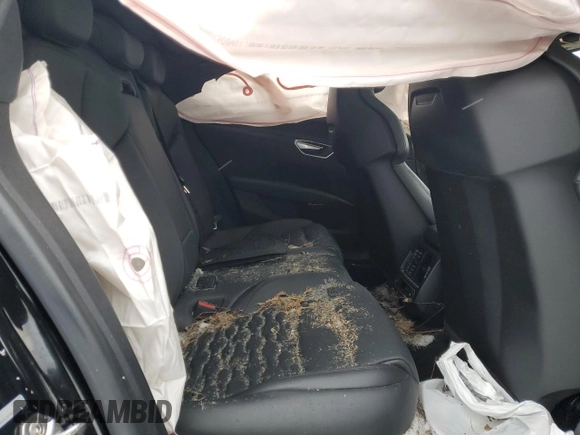2022 Audi e-tron GT Prestige z VIN WAUEJBFW4N7005241, wystawiony jako Copart lot #88594985 z przebiegiem Nie podano mil oraz Szkody całkowita. Historia ofert i sprzedaży dostępna na DreamBid. Obrazek 10.