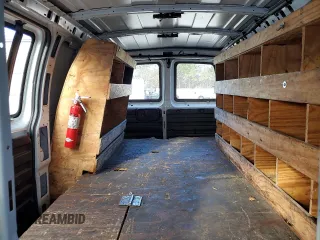 2019 Chevrolet Express Cargo с VIN 1GCWGAFP8K1237252, выставлен на аукционе Copart как лот 46434275 с пробегом 145 326 миль миль и Чистый • Clean title. История ставок и продаж доступна на DreamBid. Изображение 10.