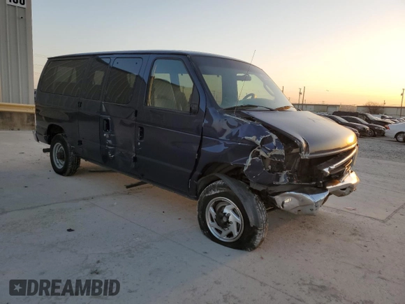 2007 Ford Econoline Passenger XL with VIN 1FBNE31L67DB23312, listed as a Copart auction lot 48683305 with 189,129 mi miles and Salvage Title. Bid and sale history available at carsss.com. Image 4.