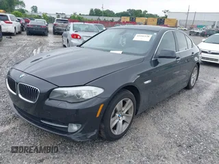 2012 BMW 5 Series 528i z VIN WBAXG5C52CDX04046, wystawiony jako IAAI lot #42241128 z przebiegiem 163 922 mil mil oraz . Historia ofert i sprzedaży dostępna na DreamBid. Obrazek 2.