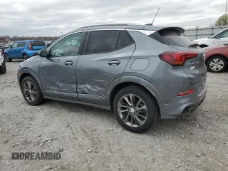2022 Buick Encore GX Select z VIN KL4MMDSL8NB036058, wystawiony jako Copart lot #50699055 z przebiegiem 55 745 mil mil oraz Szkoda całkowita • Salvage title. Historia ofert i sprzedaży dostępna na DreamBid. Obrazek 2.