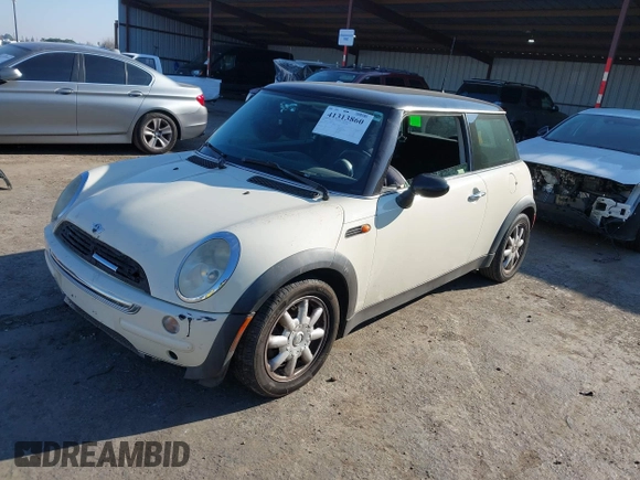 2003 MINI Hardtop with VIN WMWRC33433TE14150, listed as a IAAI auction lot 41313860 with 209,684 mi miles and . Bid and sale history available at DreamBid. Image 2.