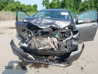 2019 Toyota Sienna SE z VIN 5TDEZ3DC9KS215829, wystawiony jako IAAI lot #42436801 z przebiegiem 126 585 mil mil oraz . Historia ofert i sprzedaży dostępna na DreamBid. Obrazek 6.