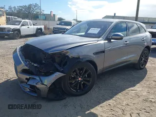 2020 Jaguar F-Pace 25t Prestige z VIN SADCK2FXXLA660346, wystawiony jako IAAI lot #41482264 z przebiegiem 36 160 mil mil oraz . Historia ofert i sprzedaży dostępna na DreamBid. Obrazek 2.