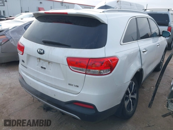 2016 Kia Sorento EX with VIN 5XYPHDA5XGG158150, listed as a IAAI auction lot 41416901 with 111,954 mi miles. Bid and sale history available at carsss.com. Image 4.