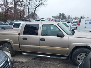 2005 Chevrolet Silverado 1500 LT with VIN 2GCEK13T951250845, listed as a IAAI auction lot 41093130 with 131,092 mi miles and . Bid and sale history available at DreamBid. Image 13.