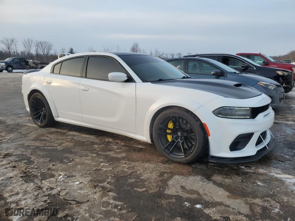 2020 Dodge Charger Scat Pack with VIN 2C3CDXGJ0LH240842, listed as a Copart auction lot 42621745 with 39,374 mi miles and Salvage Title. Bid and sale history available at carsss.com. Image 4.