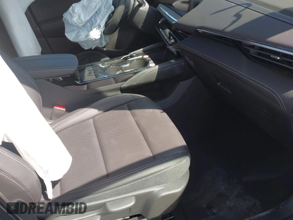 2024 Buick Envision Preferred with VIN LRBFZME41RD066807, listed as a IAAI auction lot 41695136 with 1,421 mi miles and . Bid and sale history available at DreamBid. Image 5.