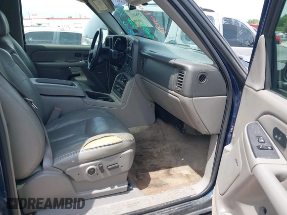 2005 Chevrolet Tahoe Z71 with VIN 1GNEC13T35R205945, listed as a IAAI auction lot 42584823 with 183,432 mi miles and . Bid and sale history available at DreamBid. Image 5.