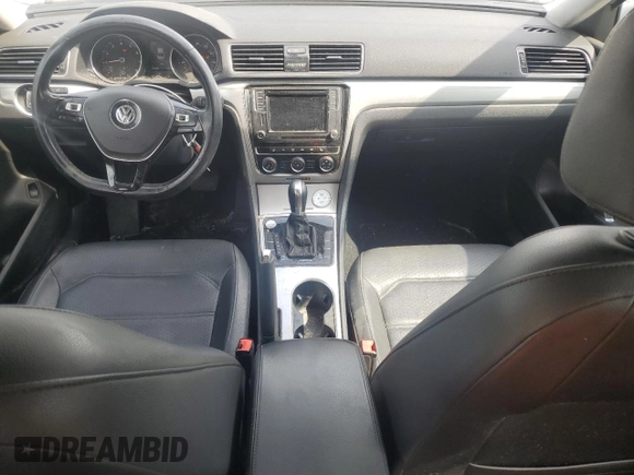 2019 Volkswagen Passat Wolfsburg Edition z VIN 1VWLA7A38KC011998, wystawiony jako Copart lot #54525115 z przebiegiem 45 529 mil mil oraz Szkoda całkowita • Salvage title. Historia ofert i sprzedaży dostępna na DreamBid. Obrazek 8.