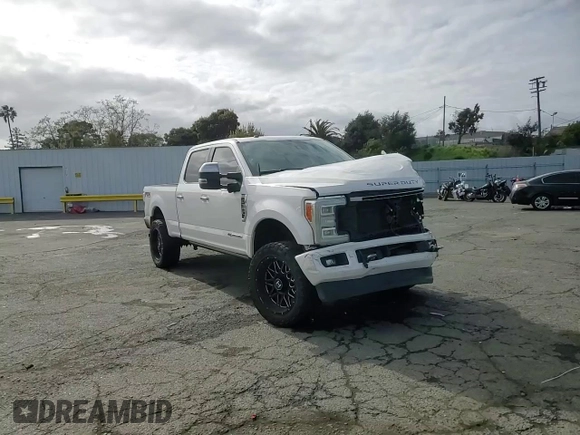 2017 Ford F-350 Platinum с VIN 1FT8W3BT1HEB72157, выставлен на аукционе Copart как лот 50434415 с пробегом 177 062 миль миль и Списание • Salvage title. История ставок и продаж доступна на DreamBid. Изображение 11.