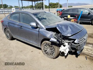 2020 Hyundai Accent SE with VIN 3KPC24A62LE097912, listed as a Copart auction lot 61860133 with 69,830 mi miles. Bid and sale history available at carsss.com. Image 4.