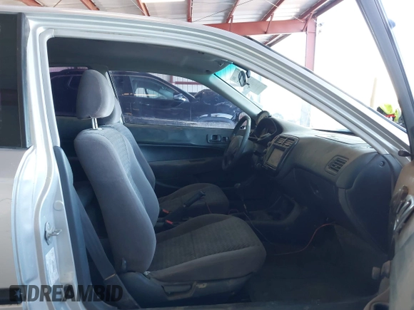 2000 Honda Civic CX with VIN 2HGEJ6329YH109973, listed as a IAAI auction lot 41565435 with 205,462 mi miles. Bid and sale history available at carsss.com. Image 5.