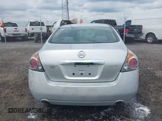 2010 Nissan Altima S z VIN 1N4AL2AP3AN491564, wystawiony jako IAAI lot #42096945 z przebiegiem 205 065 mil mil oraz . Historia ofert i sprzedaży dostępna na DreamBid. Obrazek 16.