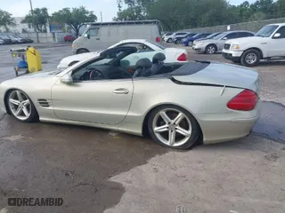 2003 Mercedes-Benz SL-Class with VIN WDBSK75FX3F010205, listed as a IAAI auction lot 42020797 with 88,292 mi miles. Bid and sale history available at carsss.com. Image 14.