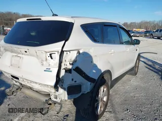 2017 Ford Escape SE z VIN 1FMCU0GD5HUB35744, wystawiony jako IAAI lot #41389972 z przebiegiem 171 623 mil mil oraz . Historia ofert i sprzedaży dostępna na DreamBid. Obrazek 4.
