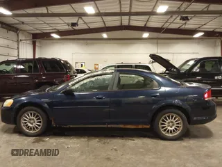 2005 Chrysler Sebring Touring z VIN 1C3EL56R15N659607, wystawiony jako IAAI lot #42102595 z przebiegiem 155 185 mil mil oraz . Historia ofert i sprzedaży dostępna na DreamBid. Obrazek 14.