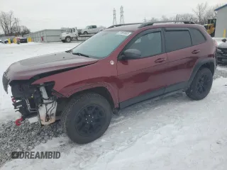 2020 Jeep Cherokee Trailhawk Elite с VIN 1C4PJMBX3LD582993, выставлен на аукционе Copart как лот 41991855 с пробегом 94 870 миль миль и Списание • Salvage title. История ставок и продаж доступна на DreamBid. Изображение 1.