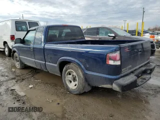 2002 GMC Sonoma SL Fleet z VIN 1GTCS19W628106655, wystawiony jako Copart lot #52509835 z przebiegiem 149 172 mil mil oraz Szkoda całkowita • Salvage title. Historia ofert i sprzedaży dostępna na DreamBid. Obrazek 2.