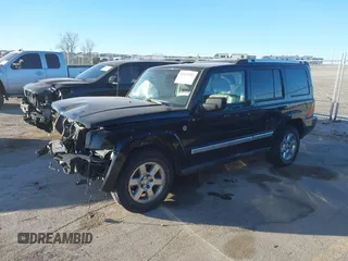2007 Jeep Commander Limited z VIN 1J8HG58P57C621538, wystawiony jako IAAI lot #41433752 z przebiegiem 180 844 mil mil oraz . Historia ofert i sprzedaży dostępna na DreamBid. Obrazek 2.