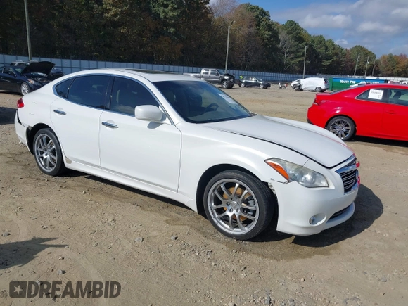 2012 Infiniti M37 with VIN JN1BY1AP6CM333466, listed as a IAAI auction lot 40723440 with 156,102 mi miles. Bid and sale history available at carsss.com. Image 1.