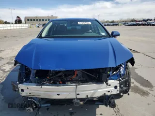 2025 Toyota Camry LE z VIN 4T1DAACK1SU081549, wystawiony jako Copart lot #51345935 z przebiegiem 7 289 mil mil oraz Szkoda całkowita • Salvage title. Historia ofert i sprzedaży dostępna na DreamBid. Obrazek 5.