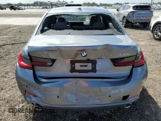 2025 BMW 3 Series 330i with VIN 3MW69CW05S8F32987, listed as a Copart auction lot 51054715 with 1,613 mi miles and Clean Title. Bid and sale history available at carsss.com. Image 6.